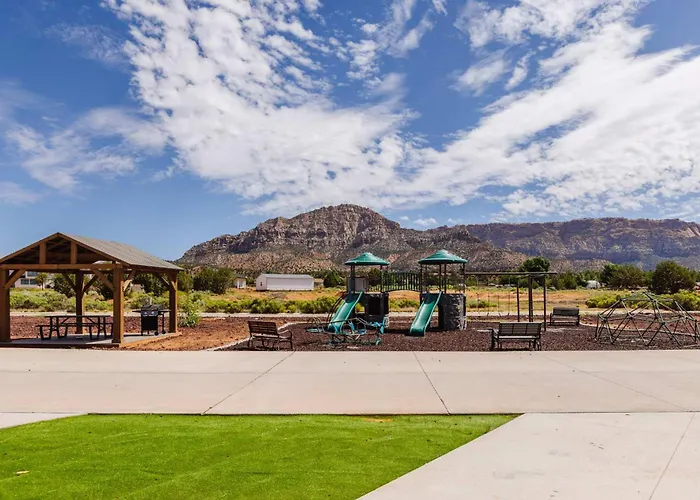 Zion Couples Retreat Romantic Desert Tiny Home